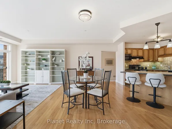 65 Bayberry Dr #301, Guelph, ON N1G 5K8