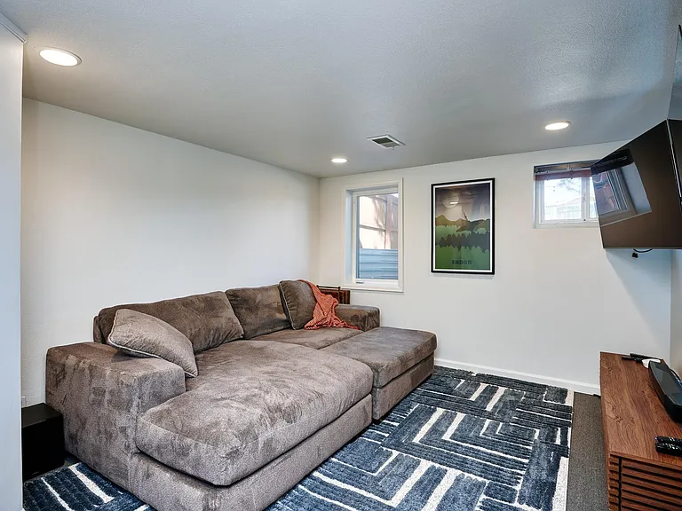 4990 Perry St — Photo 16