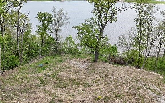 5th image of 28590 Eagle Ridge Rd