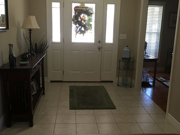 Entry way 