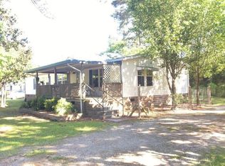 2487 W Barr Rd, Chocowinity, NC 27817