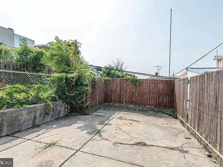 235 Hermitage St — Photo 12
