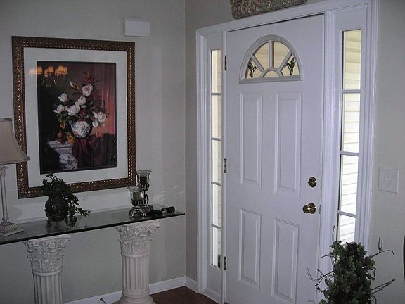 Large open entry way