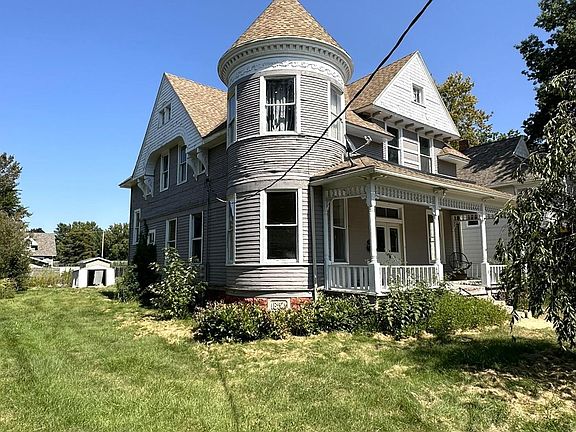 3rd image of 1335 E Knox St