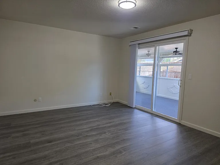 4611 Harmony Pl — Photo 22