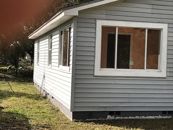 3rd image of 1105 Tropic St