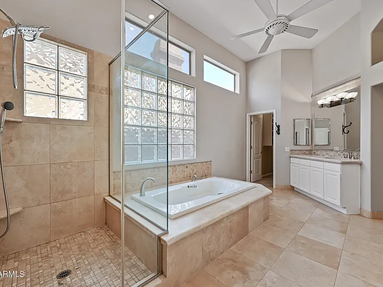 6057 E Campo Bello Dr — Photo 21