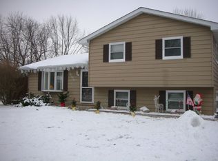 38020 N North Shore Ave, Beach Park, IL 60087