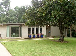 10134 Eddystone Dr, Houston, TX 77043