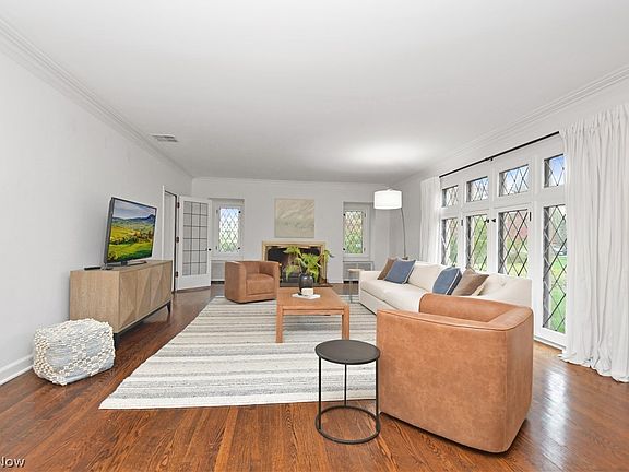 4th image of 20849 Shaker Blvd
