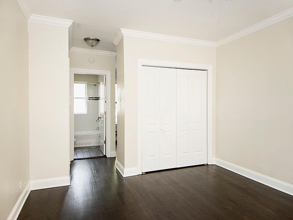 3rd image of 3817-3819 N Greenview Ave #2WA