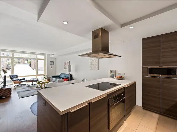 151 West 21st Street image 2 of 13