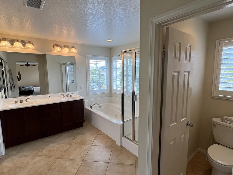 42251 Harwick Ln — Photo 31