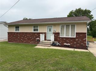 2402 N Vine St, Decatur, IL 62526
