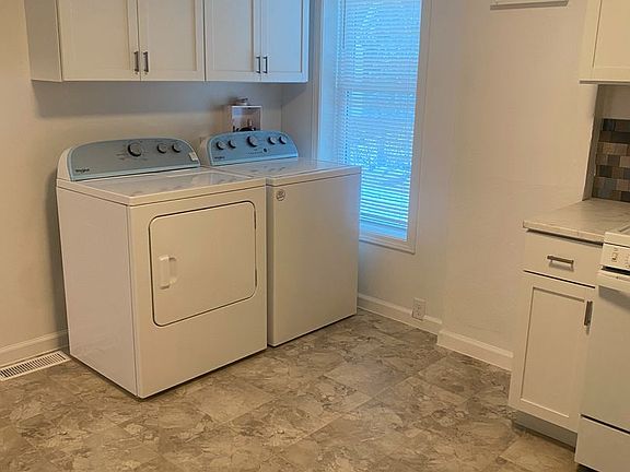 4th image of 1416 Main St #205