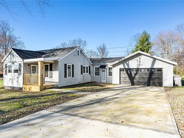 2848 Valleyview Dr, Fairborn, OH 45324