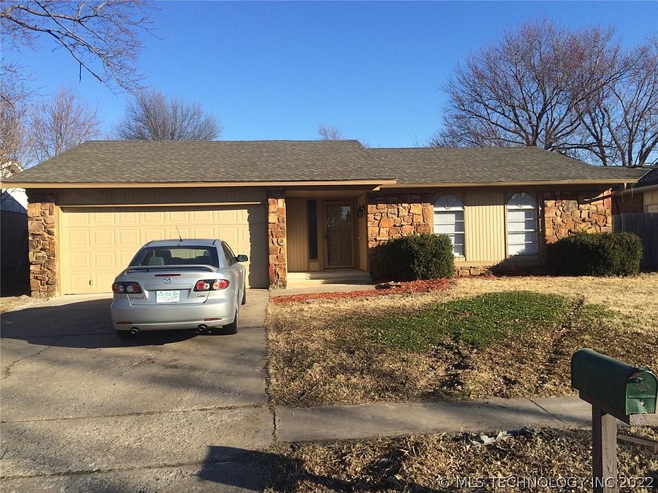 1st image of 11823 E 64th St