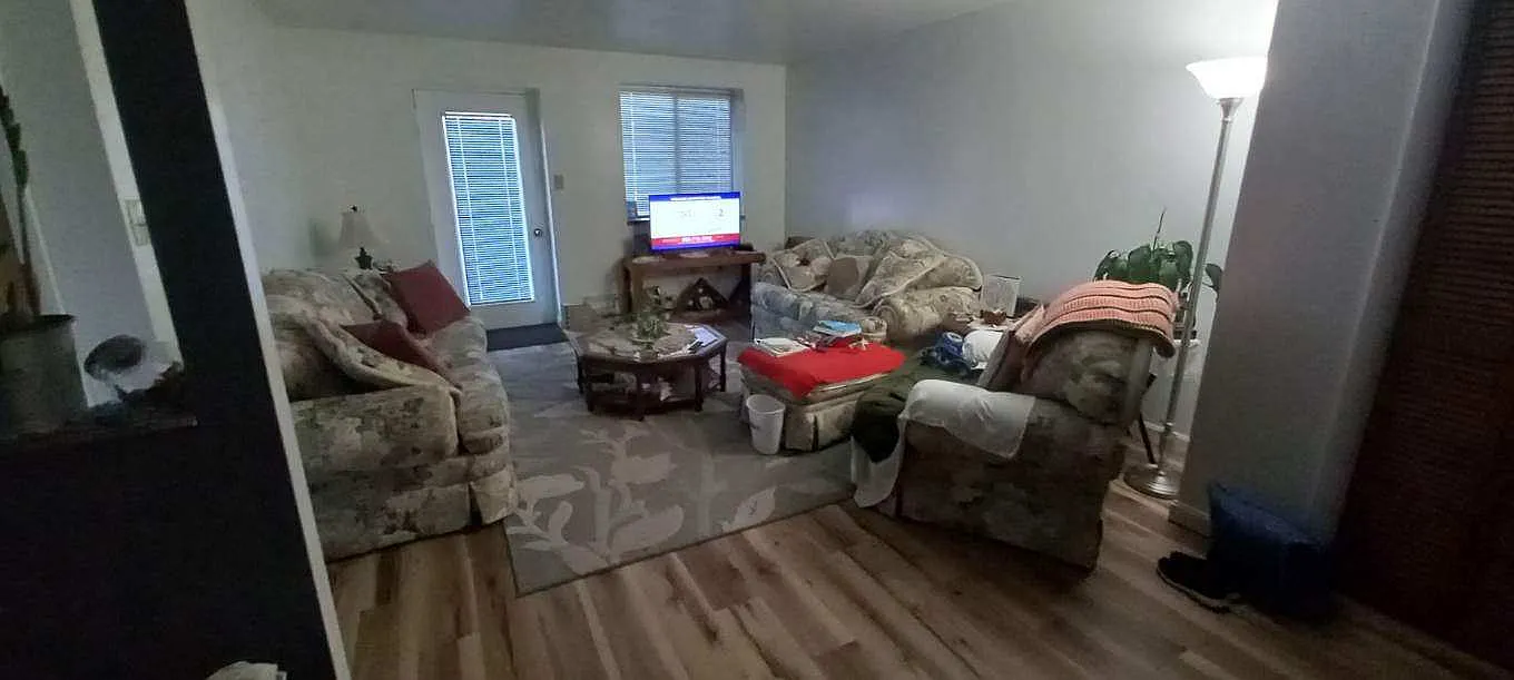 2 bed, 900 sqft, $1,500 — Photo 3