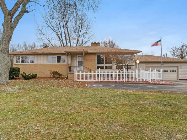 6079 Lennon Rd, Swartz Creek, MI 48473
