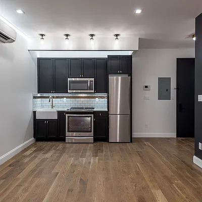 Rented by Nooklyn NYC LLC | media 70