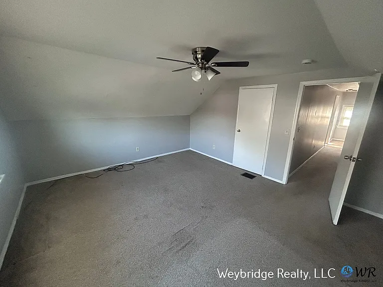 Academy 862 — Photo 25