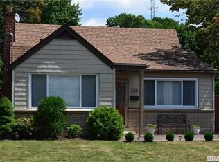 129 Lafayette Rd, West Babylon, NY 11704