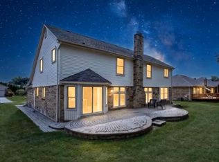 40219 Denbigh Dr, Sterling Heights, MI 48310