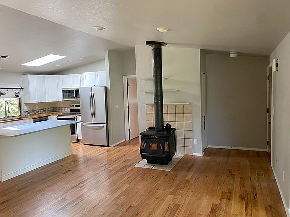 2nd image of 1617 Valley West Ave