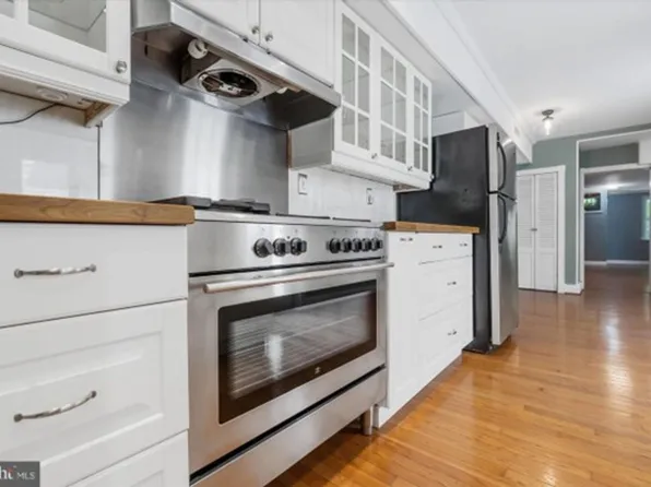 2010 Fleet St, Baltimore, MD 21231