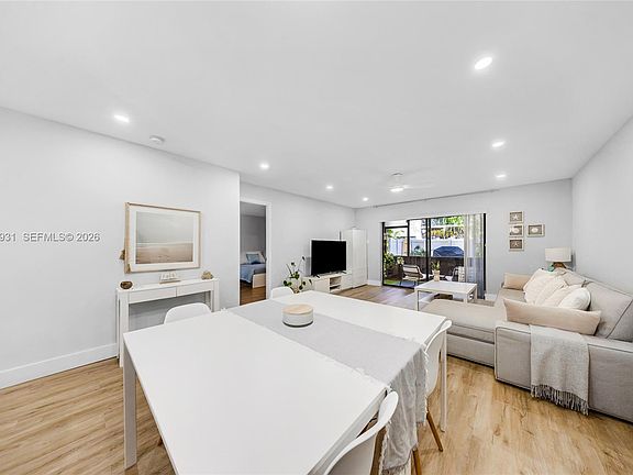 2nd image of 130 S Cypress Rd APT 612