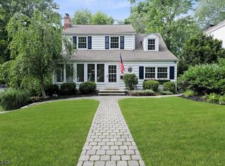 35 Sand Hill Rd, Morristown, NJ 07960