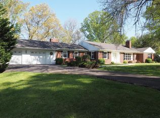 233 Morning View Hts, Hillsville, VA 24343