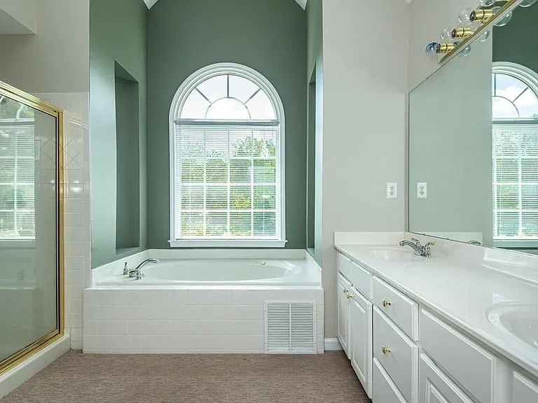 225 Heritage Lake Dr — Photo 64