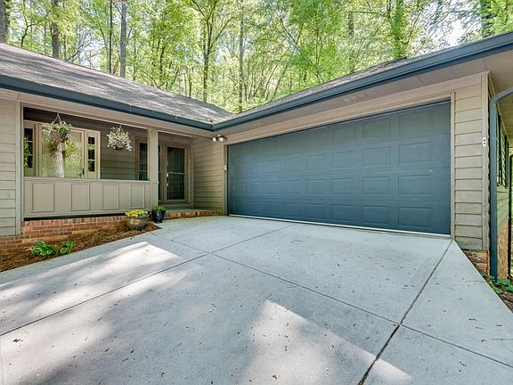 5th image of 3684 Hunting Ridge Dr SW