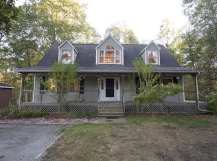 1670 S Sandpiper Ln, Midland, MI 48640