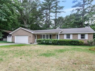 4713 Grenadier Dr SW, Wyoming, MI 49509