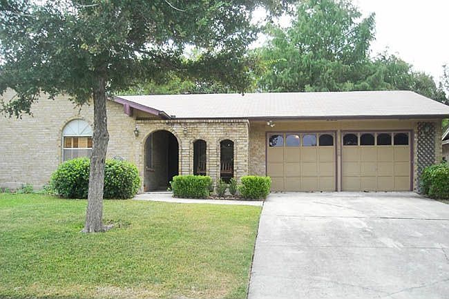 1st image of 13826 Kingsbury Hl