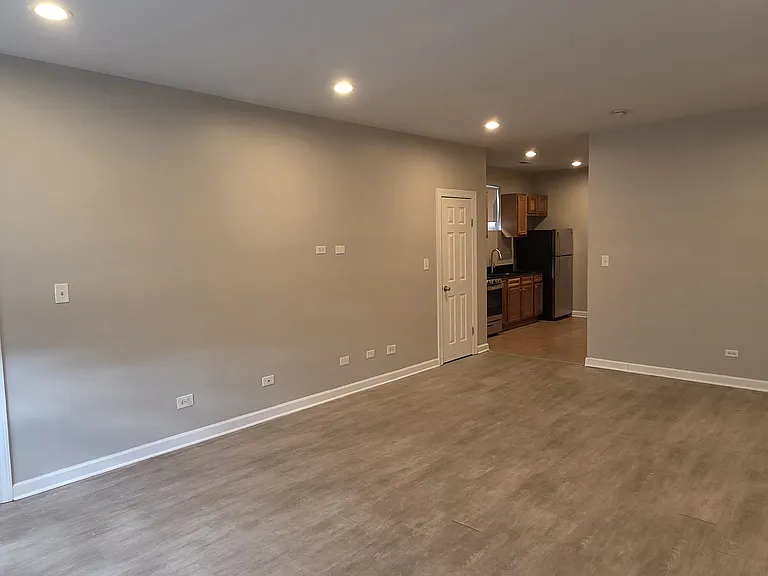7257 S May St #1 — Photo 2