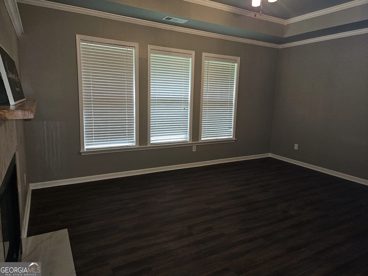 4 bed, 3.5 bath, 3220 sqft, $2,950 — Photo 3