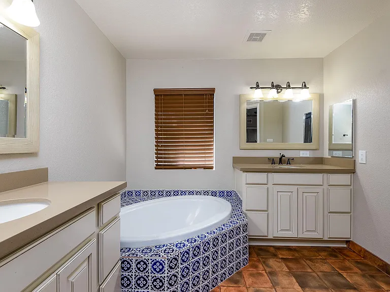 5505 E Desert Hills Dr — Photo 19