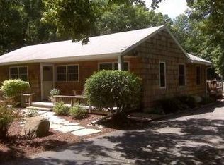 3470 Montgomerie Ave, Deephaven, MN 55391