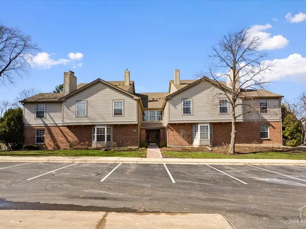 132 White Oak Ct APT 5, Schaumburg, IL 60195