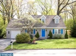 5 Diane Dr, Malvern, PA 19355