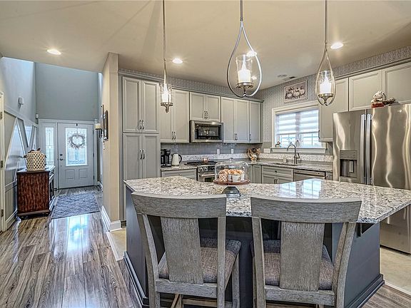 3rd image of 126 Freedom Ln