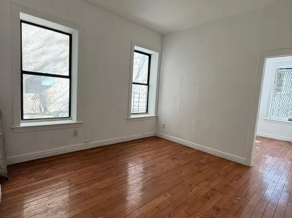 1390 Boston Rd, Bronx, NY 10456