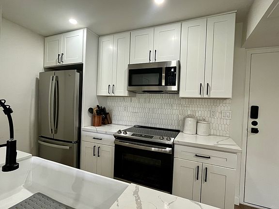 5th image of 6111 Rancho Mission Rd Unit 313