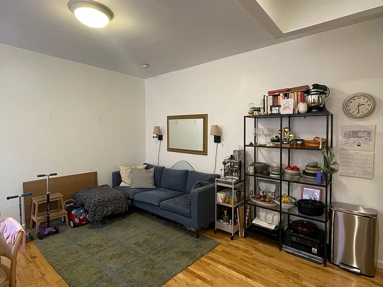 423 16th St #15 — Photo 4