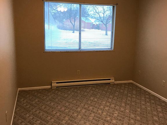 3rd image of 103 Westwood Ct