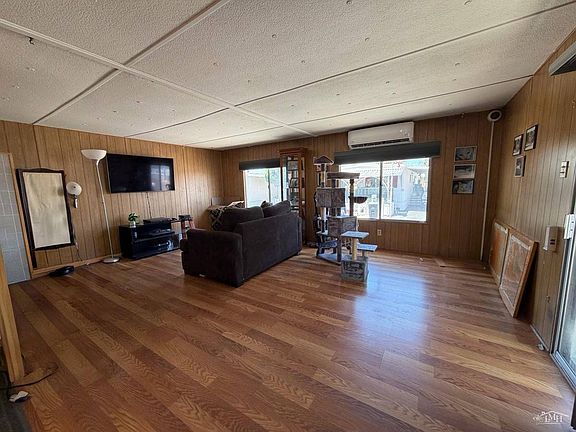 5th image of 410 S 1st St Space 212