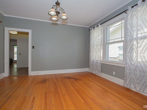 4th image of 621 S Runnymeade Ave